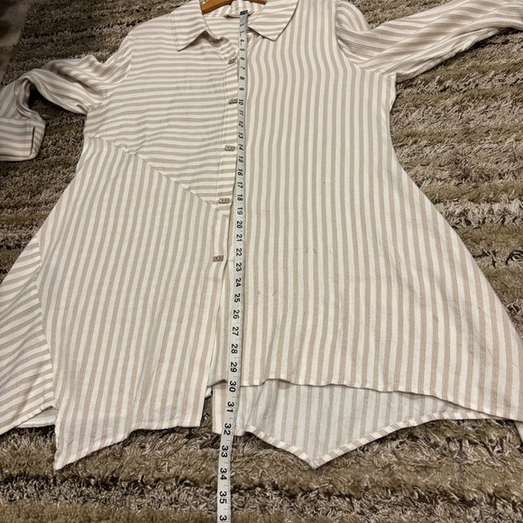 Soft Surroundings Large Standout Striped Asymmetrical Button Down Shirt Tunic - Picture 12 of 12